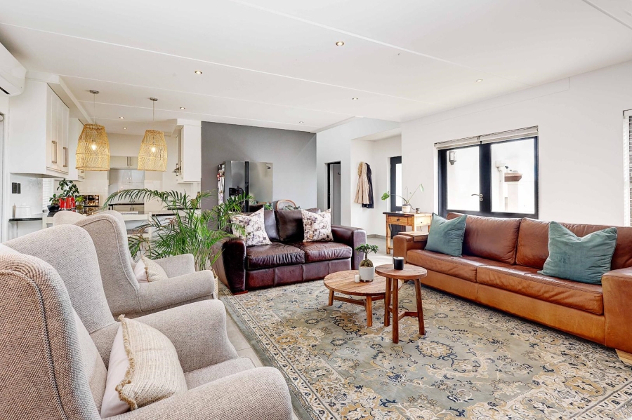 To Let 3 Bedroom Property for Rent in Graanendal Western Cape
